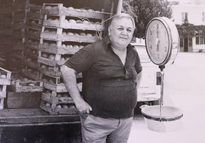 Πέπη Ραγκούση / Παίζουν το τραγούδι μας