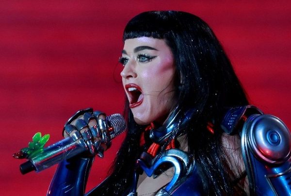 Τζάστιν Τριντό και Κέιτι Πέρι επισημοποιούν τη σχέση τους στα social media