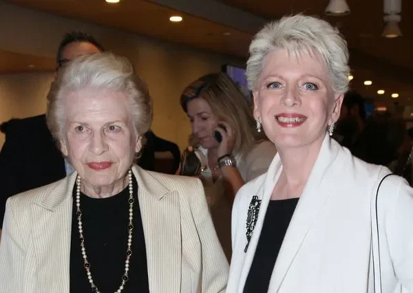 Πέθανε η Σύλβα-Καίτη Ακρίτα: Μια ζωή αφιερωμένη στη Δημοκρατία και την πολιτική&hellip;