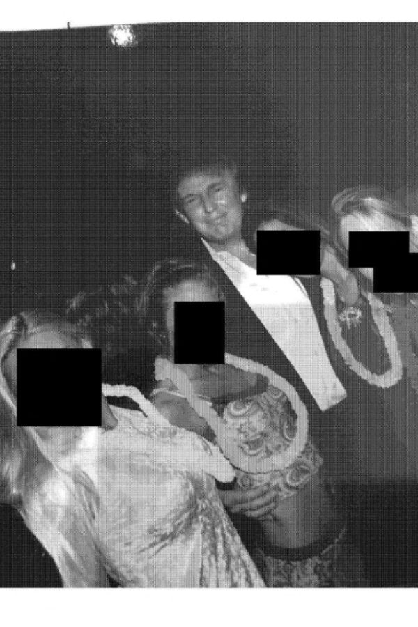 Υπόθεση Έπσταϊν: Η φωτογραφία με τον Ντόναλντ Τραμπ που εξαφανίστηκε – Νέες καταγγελίες για συγκάλυψη