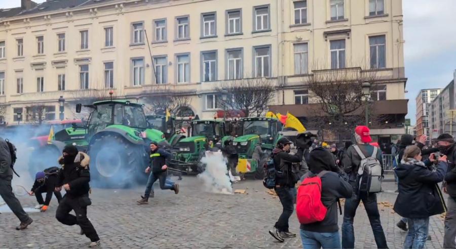 «Στα κάγκελα» οι ευρωπαίοι αγρότες για τις περικοπές πόρων, την Mercosur και την ΚΑΠ
