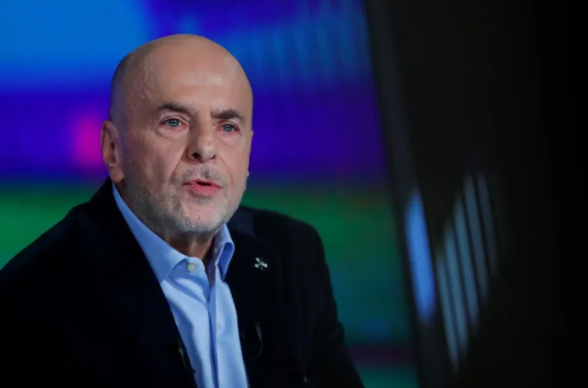 Ο Αλαφούζος καταγγέλλει προληπτική λογοκρισία στο ντοκιμαντέρ Παπαχελά για την «17 Νοέμβρη» λόγω Κουφοντίνα