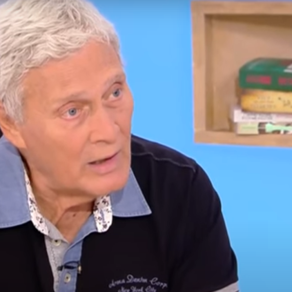 Πέθανε ο Αλμπέρτο Εσκενάζυ: Μια διακριτική αλλά ουσιαστική διαδρομή στο ελληνικό θέατρο&hellip;