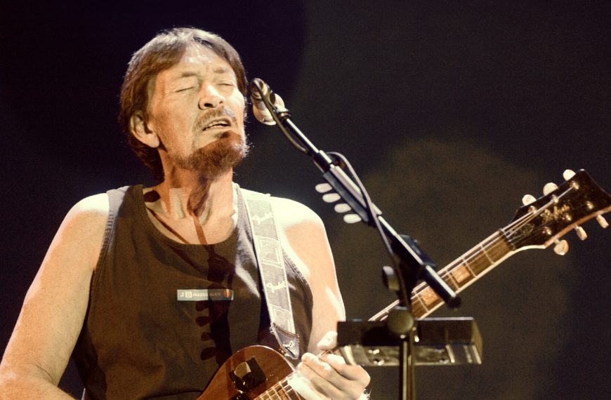 «Driving Home for Christmas»: Το τελευταίο ταξίδι του Chris Rea
