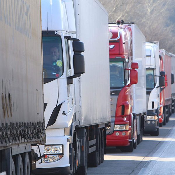 «Χειρόφρενο» από την Κυριακή και οι αυτοκινητιστές: Επ’ αόριστον κινητοποιήσεις λίγο πριν&hellip;