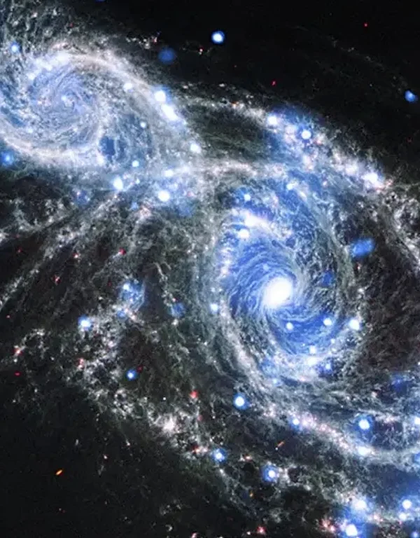 Όταν οι γαλαξίες συγκρούονται: ο βαρυτικός «χορός» που κατέγραψαν James Webb και Chandra