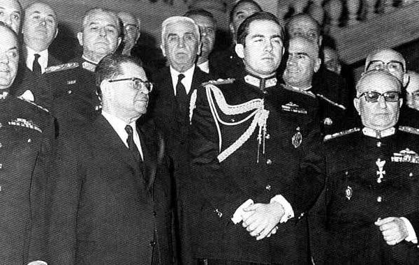 13 Δεκεμβρίου 1967: Το αποτυχημένο αντι-κίνημα-«οπερέτα» του Κωνσταντίνου που σταθεροποίησε τη χούντα