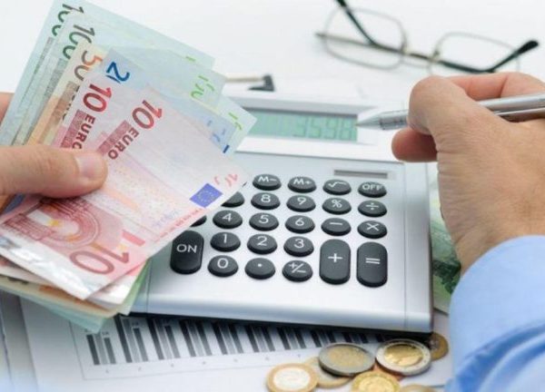 Φορολογικό «σπρίντ» έως το τέλος του 2025: Όλες οι υποχρεώσεις που πρέπει να κλείσουν μέχρι τις 31 Δεκεμβρίου