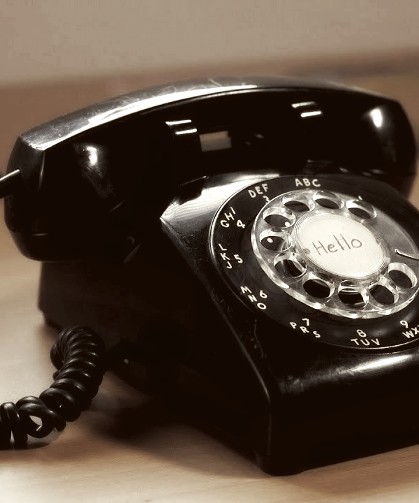 Ο θάνατος της σταθερής τηλεφωνίας: Πώς άλλαξε ο χάρτης της επικοινωνίας στην Ελλάδα