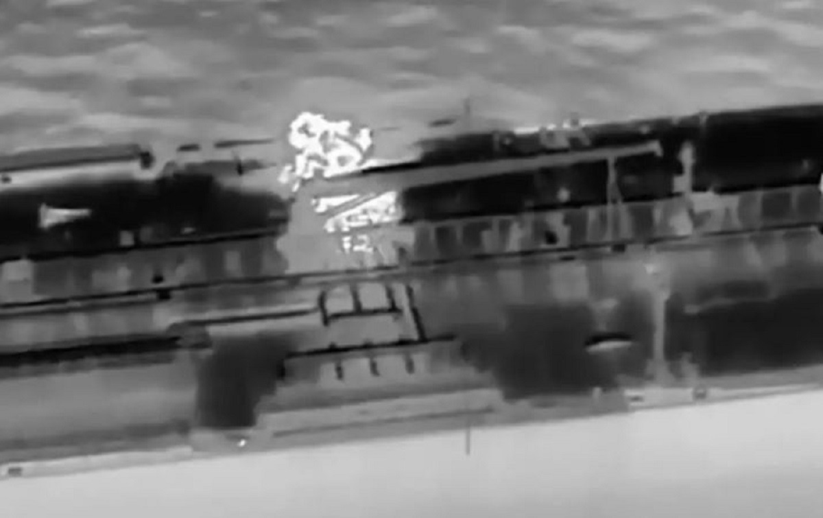 Ουκρανικό πλήγμα σε ρωσικό «σκιώδες» τάνκερ στη Μεσόγειο: Ανησυχία για κλιμάκωση εκτός εμπόλεμης&hellip;