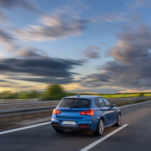 Υπερβολική ταχύτητα: Ο «αόρατος δολοφόνος» στους ευρωπαϊκούς δρόμους