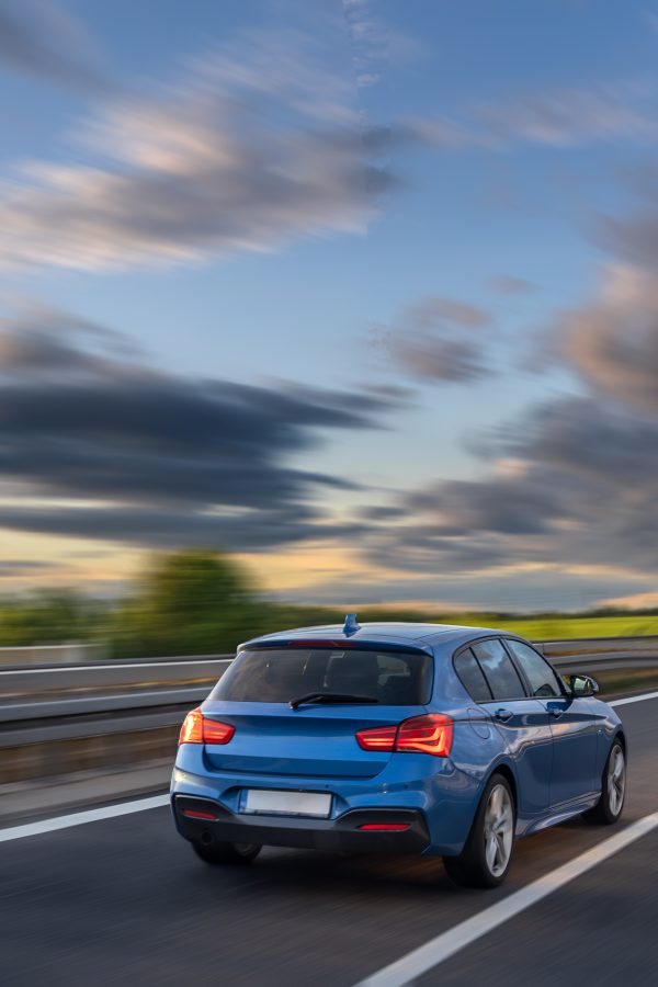 Υπερβολική ταχύτητα: Ο «αόρατος δολοφόνος» στους ευρωπαϊκούς δρόμους