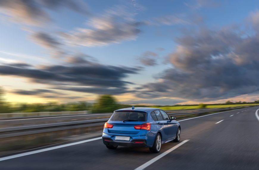 Υπερβολική ταχύτητα: Ο «αόρατος δολοφόνος» στους ευρωπαϊκούς δρόμους