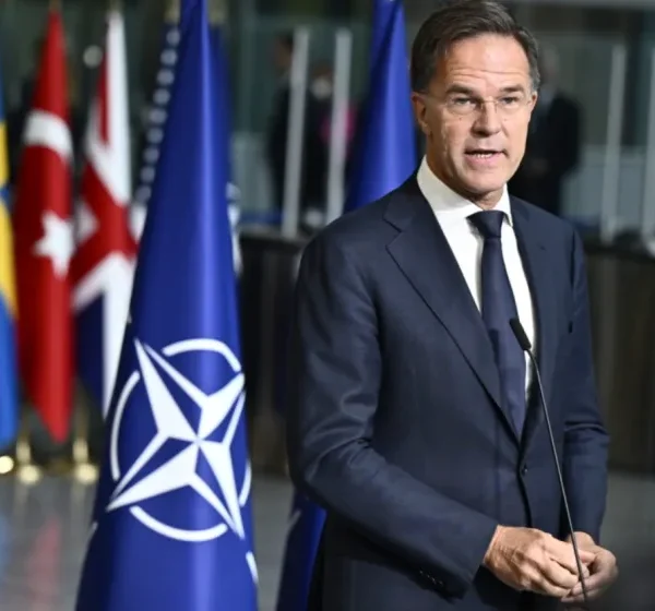 Ρούτε σε Πούτιν: Το ΝΑΤΟ είναι έτοιμο να υπερασπιστεί την Ευρώπη – Μερική αποδοχή αμερικανικών προτάσεων από τη Ρωσία