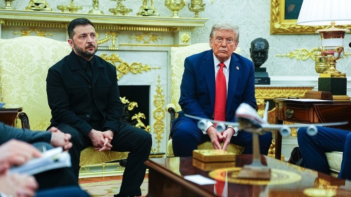 O Τραμπ μαλώνει τον Ζελένσκι για το ειρηνευτικό σχέδιο: «Είσαι αδιάβαστος»