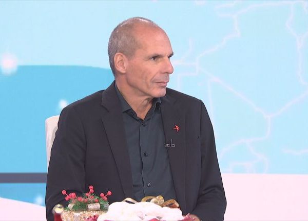 Βαρουφάκης: «Το μεγαλύτερο ατού του Μητσοτάκη είναι ο Τσίπρας»