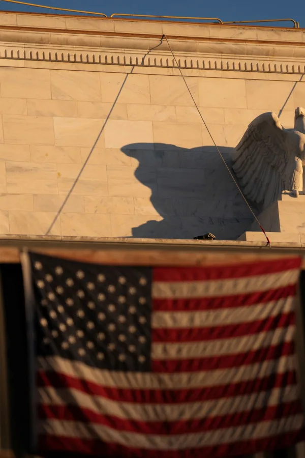 Πόλεμος Τραμπ στην Fed: Μπορεί να σημάνει την αρχή του τέλους για τις κεντρικές τράπεζες;