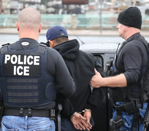 Αναβρασμός στις ΗΠΑ μετά την δολοφονία της Renee Good από πυρά του&hellip;