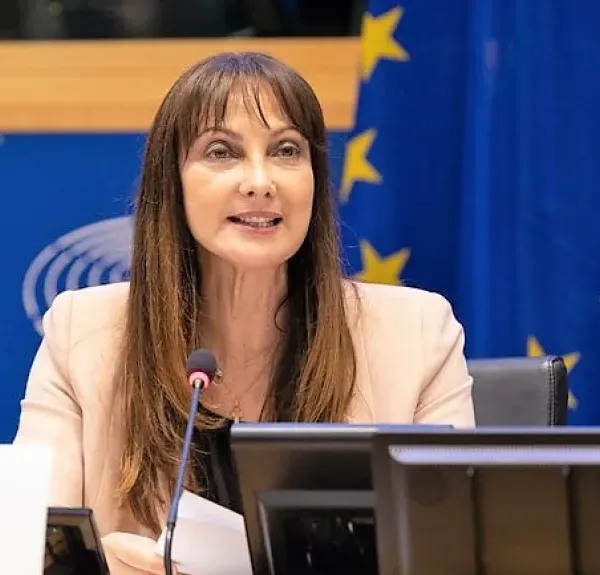 Κουντουρά: «Δεν απαντώ σε fake news»