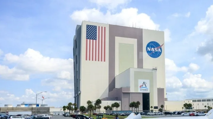 Η NASA εξετάζει το ενδεχόμενο να επισπεύσει την επιστροφή του πληρώματος του Διεθνούς Διαστημικού Σταθμού ( ISS)