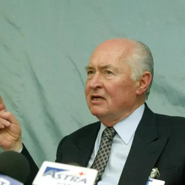 Πέθανε Γιώργος Βασιλείου (1931–2026): Ο πρόεδρος της ρεαλιστικής προσέγγισης, της&hellip;