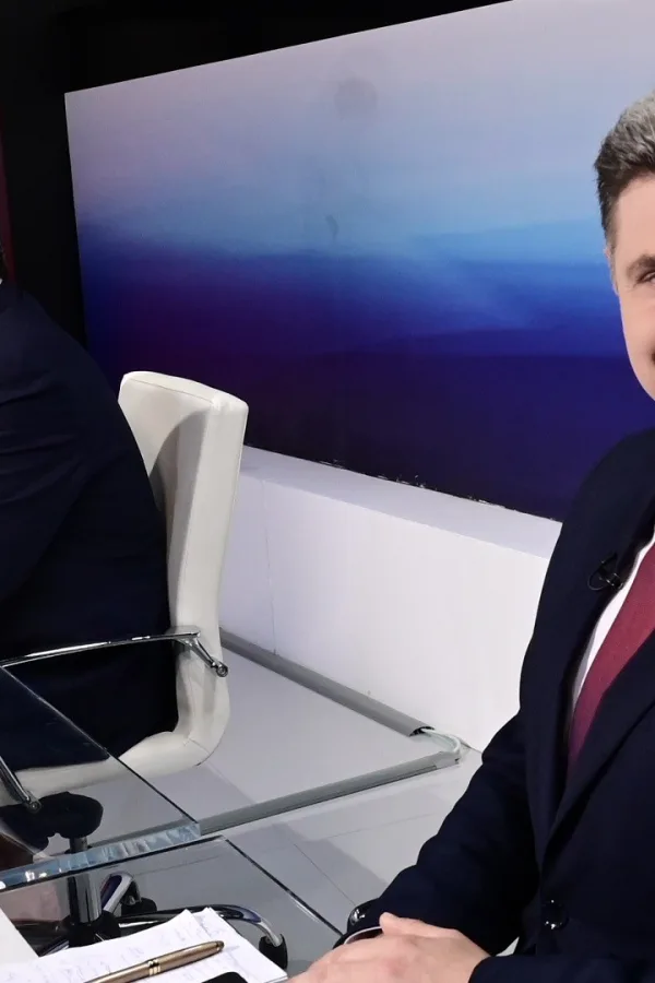 Διαγραφή Φαραντούρη από την ευρωομάδα του ΣΥΡΙΖΑ- Δεν παραδίδει την έδρα