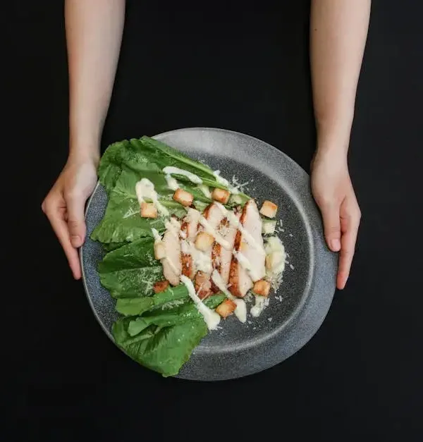 Ο Ντόναλντ Τραμπ θα μας μάθει τι να τρώμε- Οδηγίες διατροφής από τον Κένεντι Τζ.