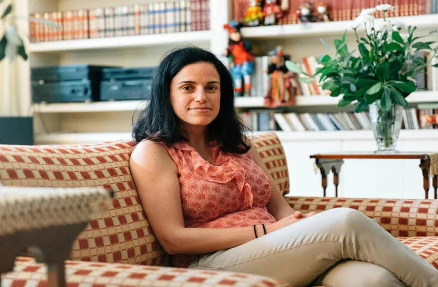 Ελίζα Κονοφάγου: Η επιστήμονας που «ψιθυρίζει» στον εγκέφαλο τη θεραπεία για το Αλτσχάιμερ