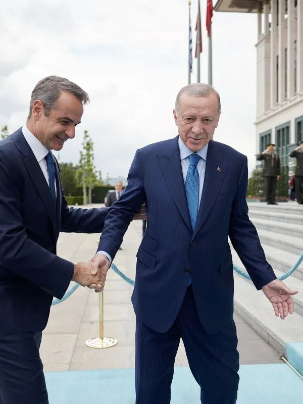 Ελληνοτουρκικά: Από το 2003 στο 2026, αναλογίες και διαφορές- Μητσοτάκης με Ερντογάν σε προεκλογικό φόντο