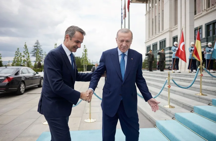 Ελληνοτουρκικά: Από το 2003 στο 2026, αναλογίες και διαφορές- Μητσοτάκης με Ερντογάν σε προεκλογικό φόντο