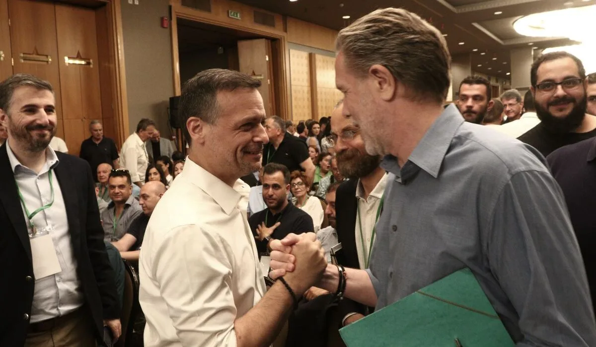 Άνω-κάτω το ΠΑΣΟΚ