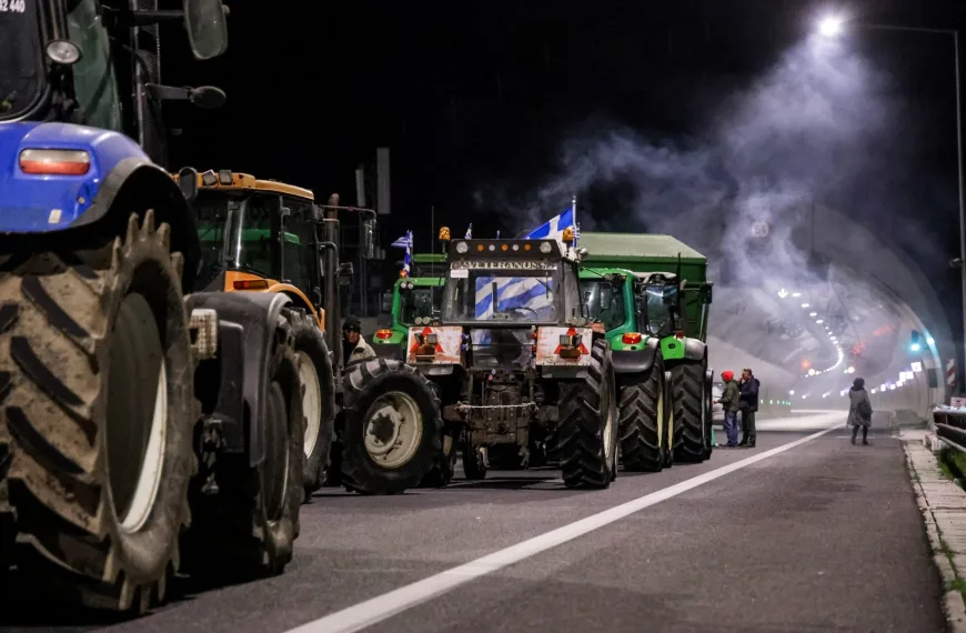 Αγροτικό «μπλόκο» στη συνάντηση με τον Πρωθυπουργό