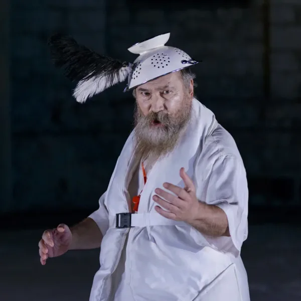 Τζίμης Πανούσης: Ο άνθρωπος που δεν χωρά στον θάνατο