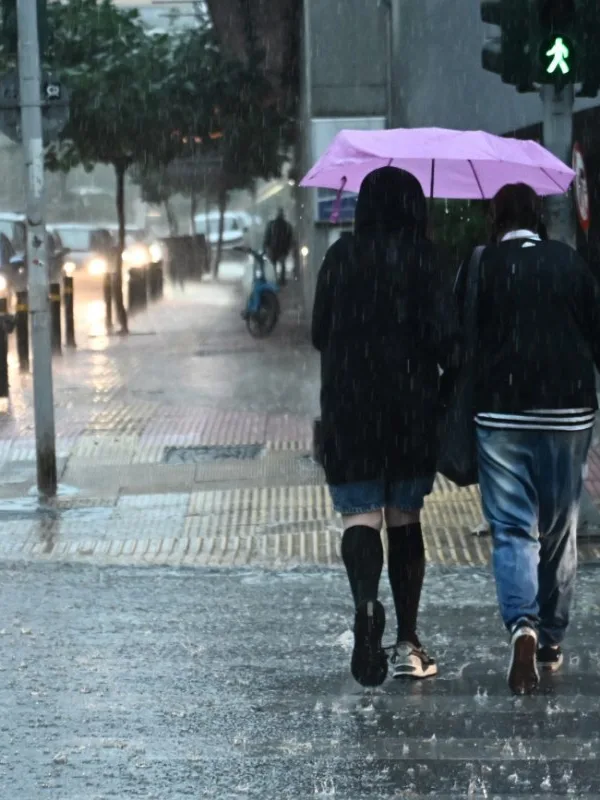 Καιρός σήμερα: Βροχές και καταιγίδες σε όλη τη χώρα – Αστάθεια μέχρι τα μέσα της εβδομάδας