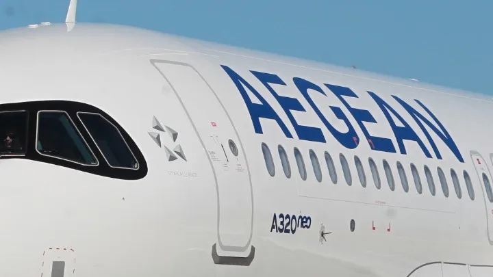 AEGEAN: Τηρήθηκε ο κανονισμός για τους επιβάτες στο μπλακ άουτ στο FIR – 2.300 επιβάτες προώθησε σε ξενοδοχεία η Aegean