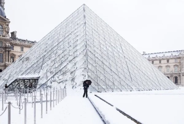 Σε «λευκό κλοιό»η Ευρώπη