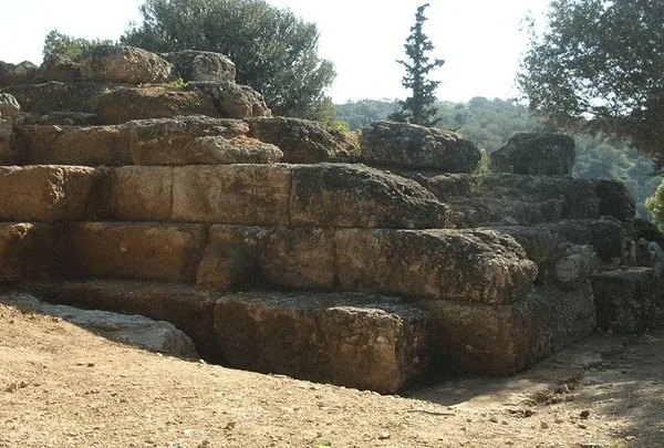 Ανάδειξη του Διατειχίσματος στον αρχαιολογικό χώρο των Δυτικών Λόφων της Ακρόπολης