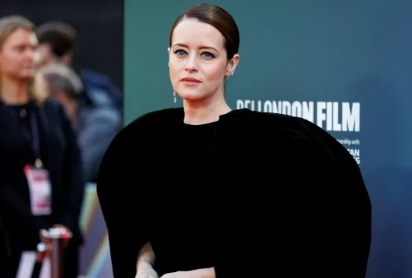 Η Κλερ Φόι δήλωσε ότι «δεν ενδιαφέρεται» για ο,τιδήποτε παράγεται από ΤΝ