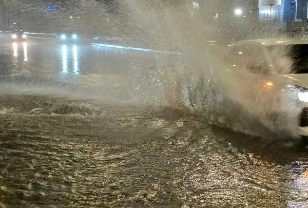 Δύο νεκροί, εκτεταμένες καταστροφές και νέα προειδοποίηση για επικίνδυνα φαινόμενα