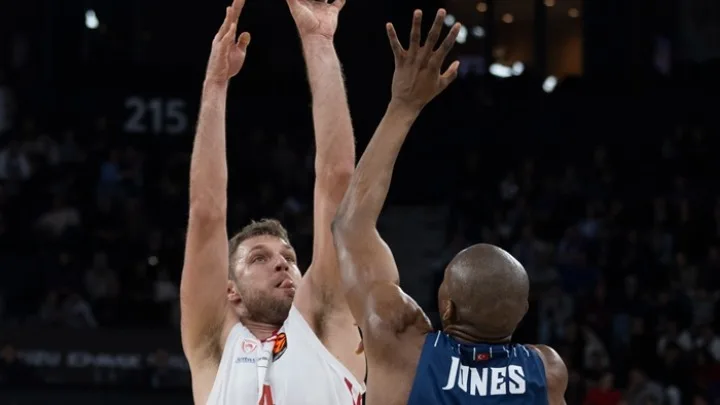 Ολυμπιακός από ατσάλι στην Κωνσταντινούπολη, «διπλό» αντοχής απέναντι στην Εφές