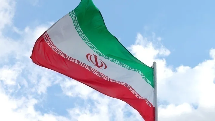 Η Τεχεράνη θα αντιμετωπίσει οποιαδήποτε επίθεση ως «ολοκληρωτικό πόλεμο»