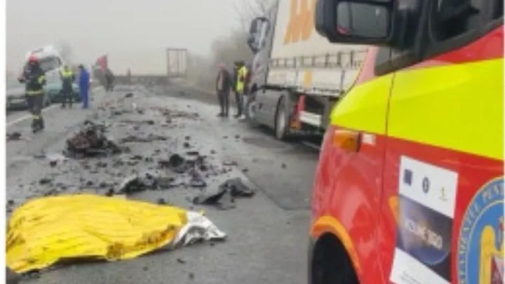 Πολύνεκρη τραγωδία στη Ρουμανία: Μίνι βαν από την Ελλάδα συγκρούστηκε με βυτιοφόρο – Επτά νεκροί και τρεις τραυματίες