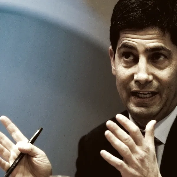 Κέβιν Γουόρς για τη Fed: το τέλος της εποχής Πάουελ&hellip;