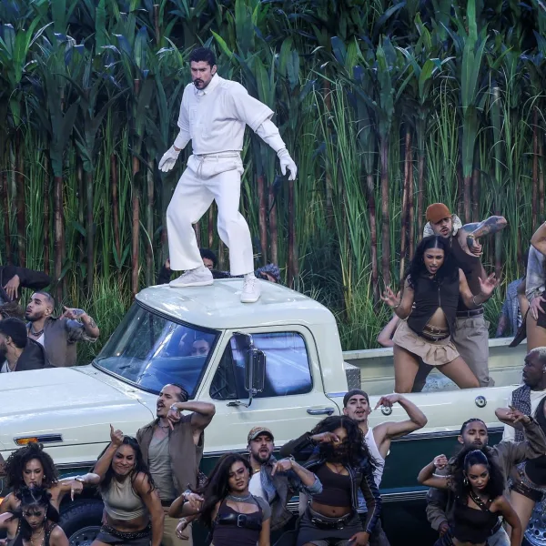 Ο Bad Bunny έγραψε ιστορία στο Super Bowl LX – Ένα halftime show στα ισπανικά και ένας θρίαμβος για τους Seahawks
