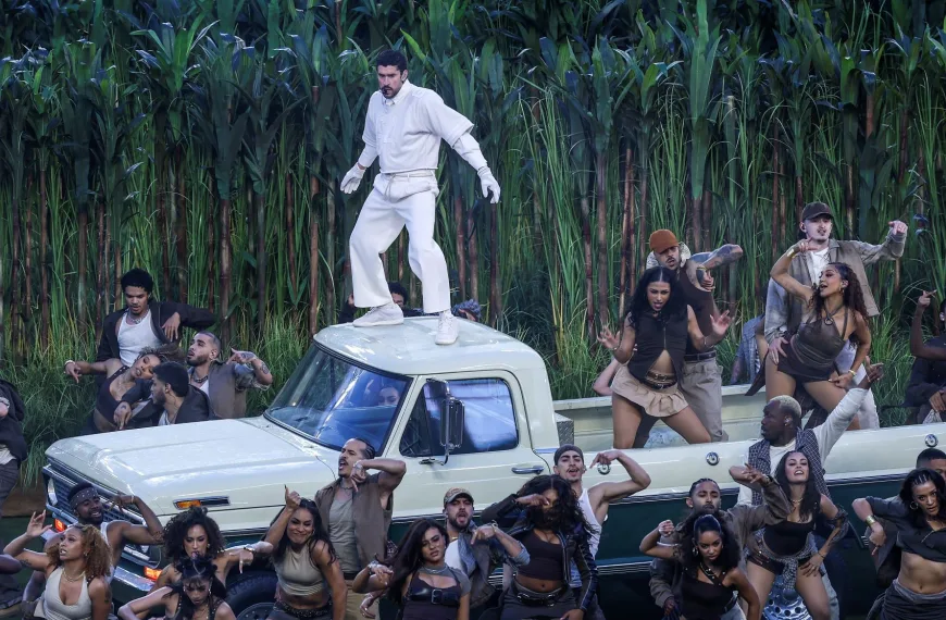 Ο Bad Bunny έγραψε ιστορία στο Super Bowl LX – Ένα halftime show στα ισπανικά και ένας θρίαμβος για τους Seahawks