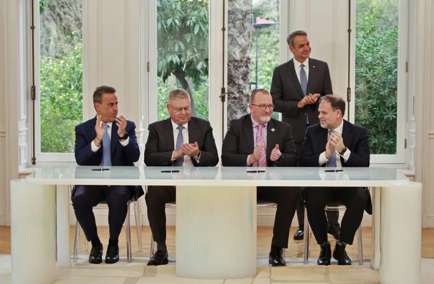 ELLENiQ ENERGY Holdings A.E.: Νέο κεφάλαιο στις έρευνες υδρογονανθράκων με την υπογραφή συμβάσεων σε Κρήτη και Πελοπόννησο