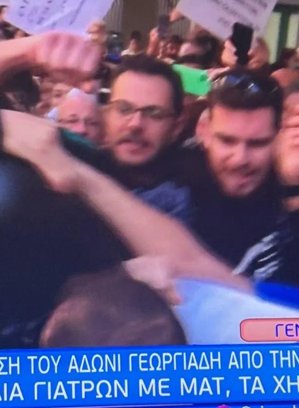 Ελληνικά Hoaxes διαψεύδουν τον Άδωνι Γεωργιάδη για τον «γρονθοκόπο» γιατρό στο Νοσοκομείο Νίκαιας