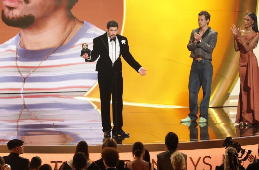 «Έξω η ICE»: Η σκηνή των 68ων Grammy ως πολιτικό βήμα ενάντια στον Τραμπ