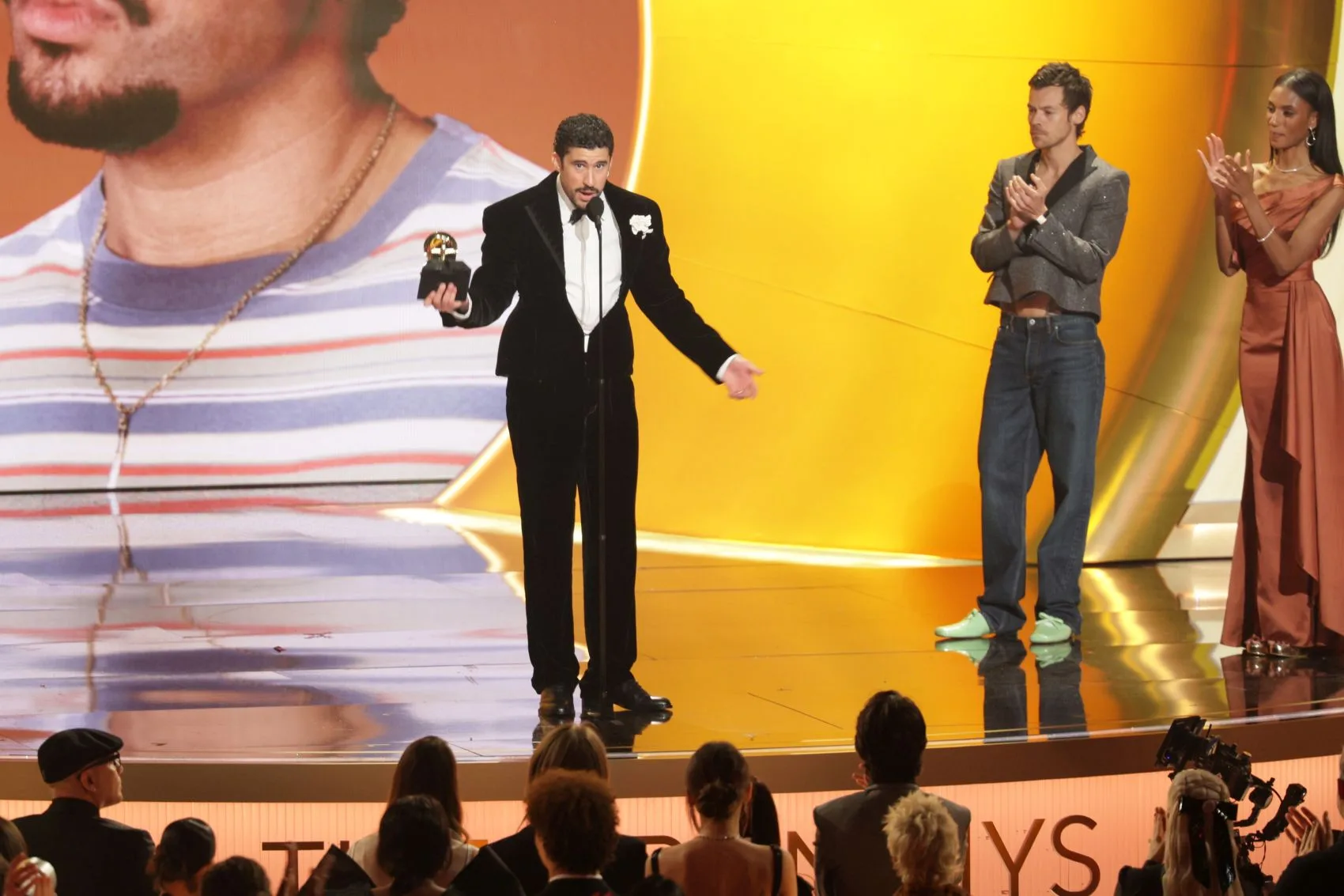 «Έξω η ICE»: Η σκηνή των 68ων Grammy ως πολιτικό βήμα ενάντια στον Τραμπ