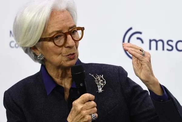 Financial Times: Πρόωρη αποχώρηση της Κριστίν Λαγκάρντ από την ΕΚΤ πριν από&hellip;